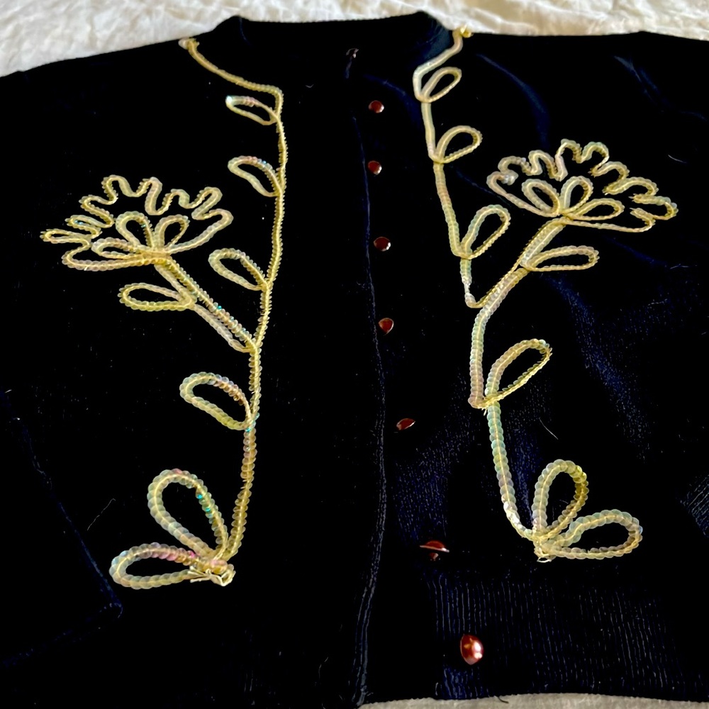 Black vintage sweater